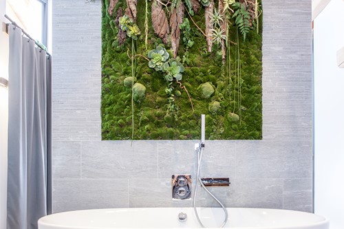 Flexiski Operated Chalet Des Cascades Les Arcs Master Suite Bathroom Wall