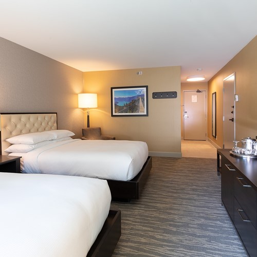 Hilton-Whistler-Resort-and-Spa-hilton room