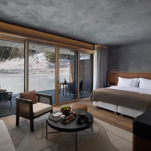 Six Senses Crans-Montana Room Superior Terrace ©Six Senses Hotels Resorts & Spas.jpg