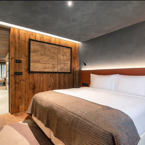 Six Senses Crans-Montana Residence 3-brd Bedroom ©Six Senses Hotels Resorts & Spas (2).jpg