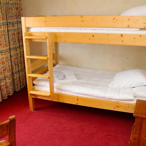 Hotel-Montpelier-Verbier-apartment-bunk-beds.JPG