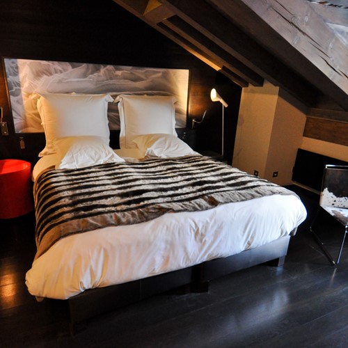 Classic-room-at-the-Hotel-Avenue-Lodge-Val-d-Isere