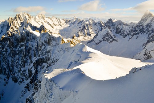 21081012 Chamonix Aiguille du Midi Vallee Blanch Ridge with cliff.jpg