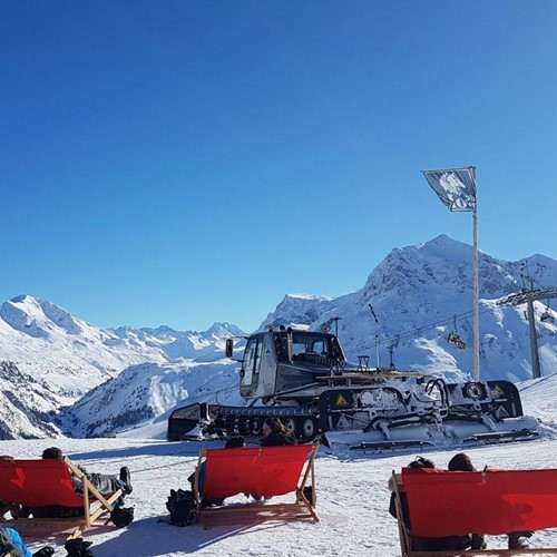 deckchairs in sunny Lech