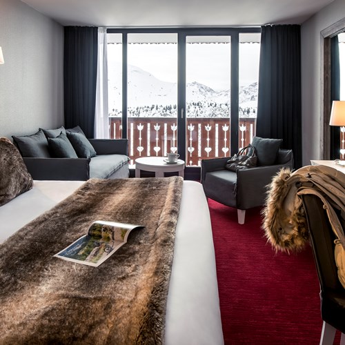 Le Pic Blanc-Alpe d'Huez-bedroom 2.jpg