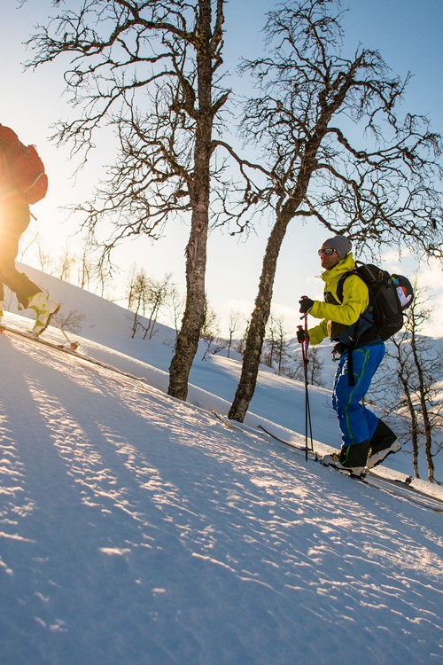 ski touring in Myrkdalen, ski in Norway - blue skies