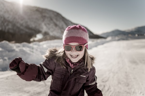 Skiing with children