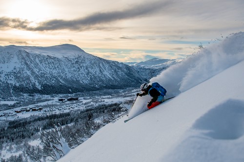 off-piste skiing down to Myrkdalen, ski holiday in Norway