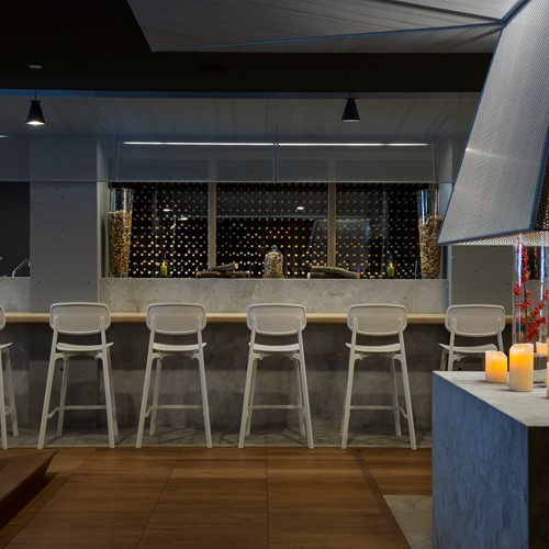 Hotel Heliopic-Chamonix skiing-France-akashon restaurant wine bar