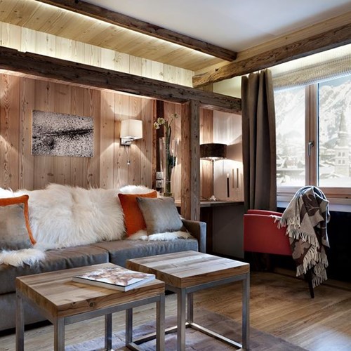 Hotel Au Coeur du Village, ski in La Clusaz, suite lounge area