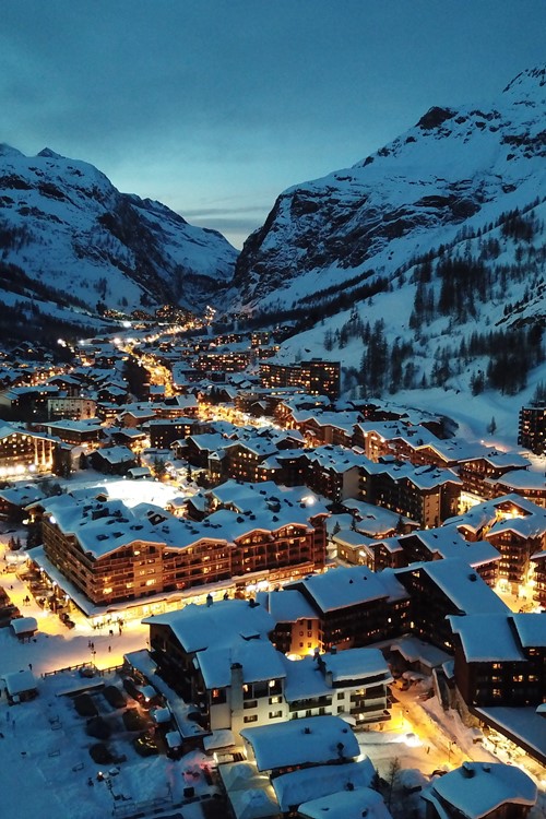 Val d'Isere-ski holidays-France-village lit up at night