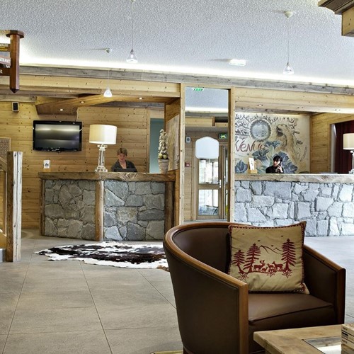 Hotel Alpen Roc-La Clusaz-France-reception and seating area