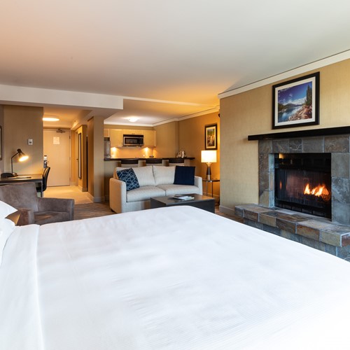 Hilton-Whistler-Resort-and-Spa-premier studio room