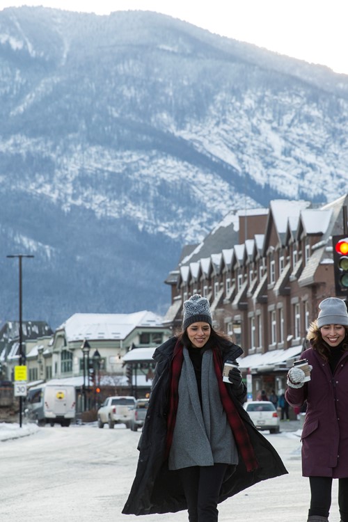 Winter_Shopping_Banff_Ave_2016_Noel_Hendrickson_Horizontal.jpg