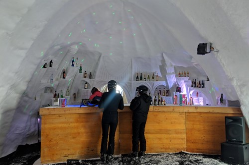 Igloo bar in Les Arcs