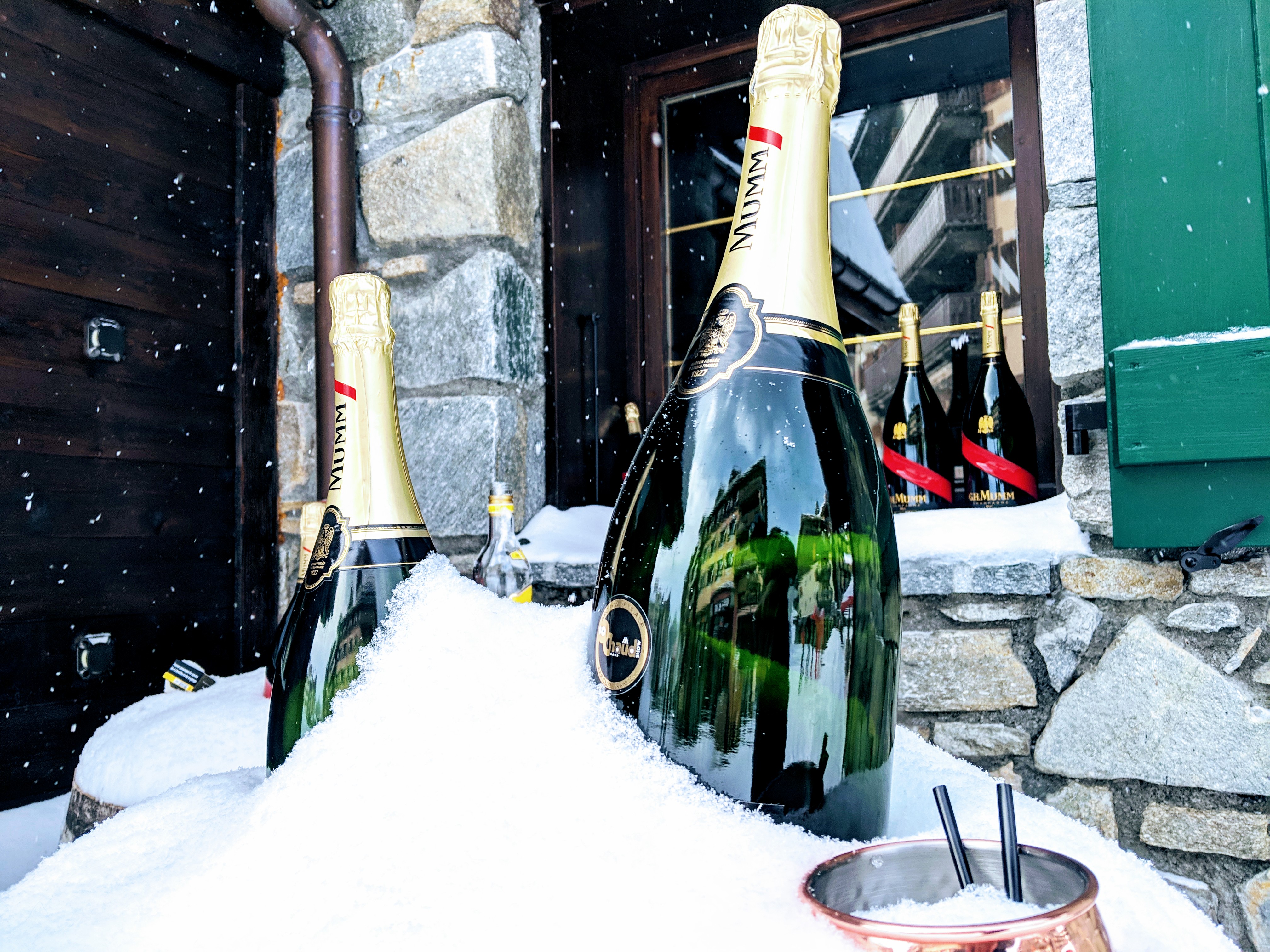 Les-Arcs-Joe-Dec-2018-champagne.jpg