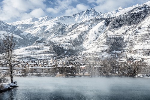 Mountain and lake-early season skiing