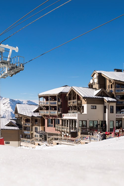 ski in ski out accommodation hotel le hameau du kashmir val thorens