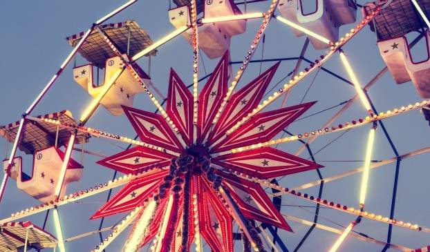 Telegraph ski and snowboard show-vintage ferris wheel.jpg