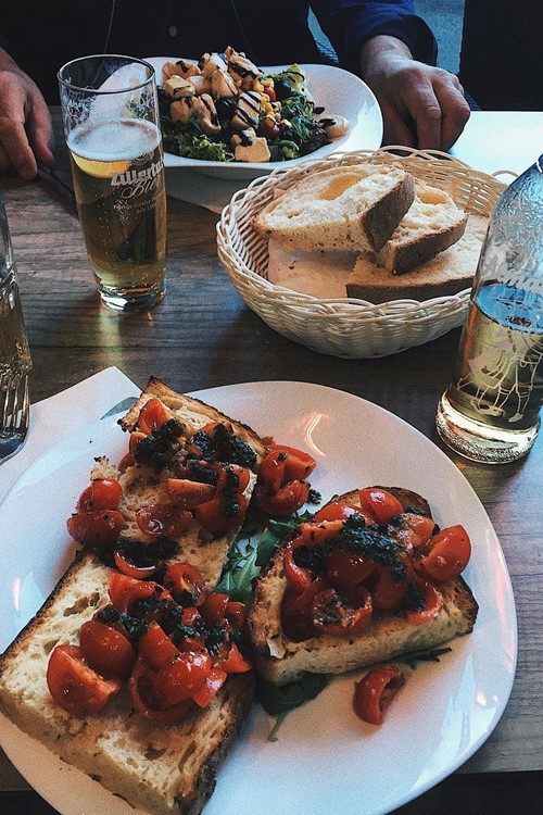 Pane e Vino da Michele Mayrhofen restaurants bruschetta