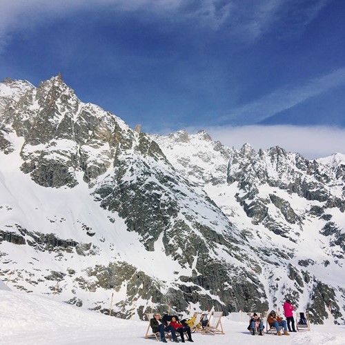 courmayeur deckchairs in the sun and snow