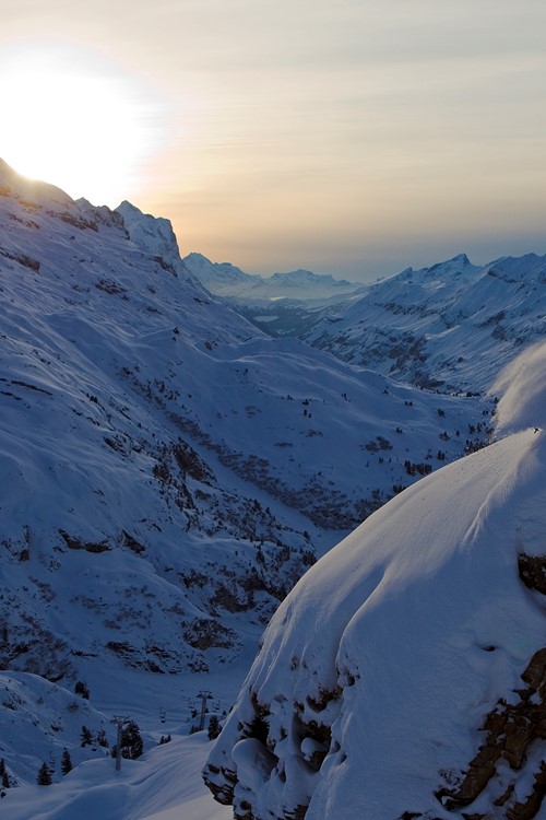 Engelberg-Switzerland-cliff-skiing