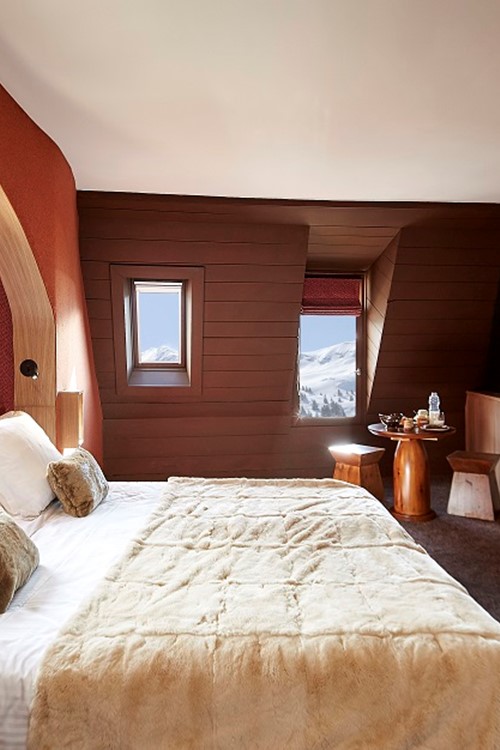 Hotel_des_Dromonts_double_room_2.jpg