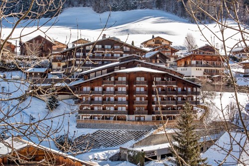 hotel-petit-dru-morzine-exterior.jpg