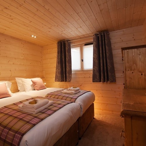 Chalet-poudreuse-bedroom_2.jpg