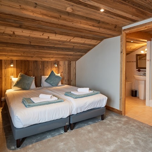 chalet-jean-france-avoriaz-bedroom-1.jpg