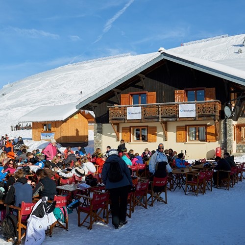 chalet-jean-france-avoriaz-yeti-bar.jpg