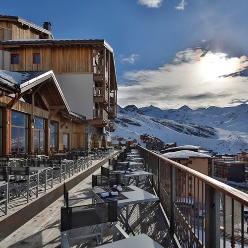 koh-i-nor-hotel-val-thorens-outdoor-terrace.jpg