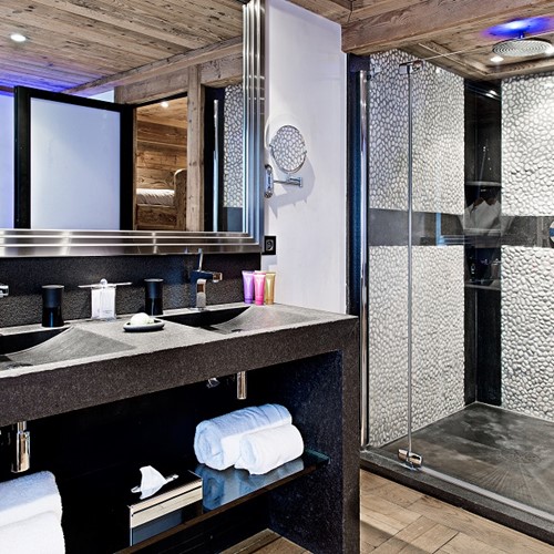 hotel-les-suites-maison-bouvier-tignes-junior-suite-1.jpg