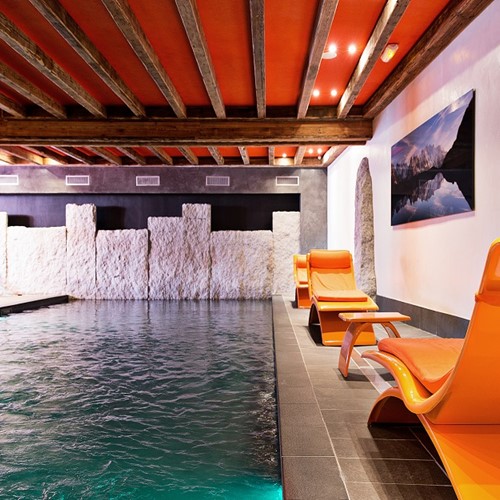 hotel-les-suites-maison-bouvier-tignes-swimming-pool.jpg