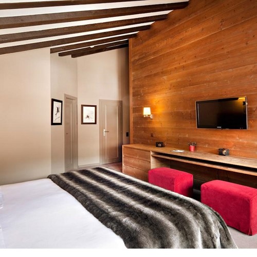 hotel-le-vanessa-verbier-double-room-2.jpg