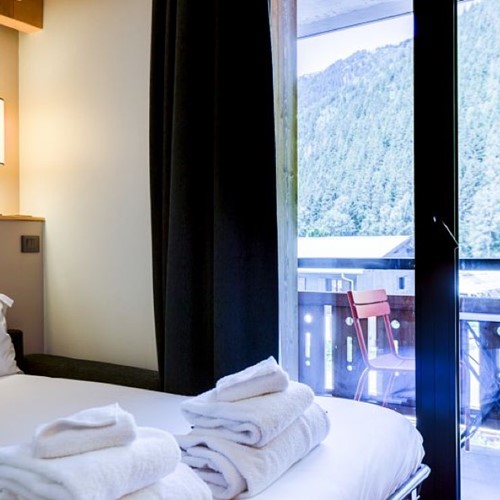 hotel-excelsior-chamonix-family-room-balcony.jpg