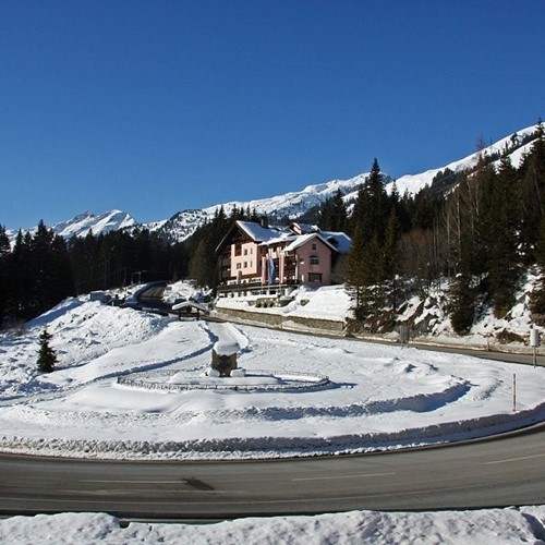 hotel-mooser-kreuz-st-anton-exterior-1.jpg