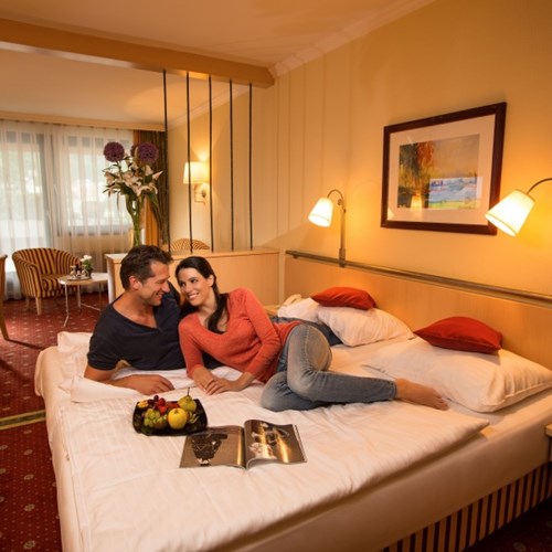 sporthotel-royer-bedroom-austrian-twin.jpg