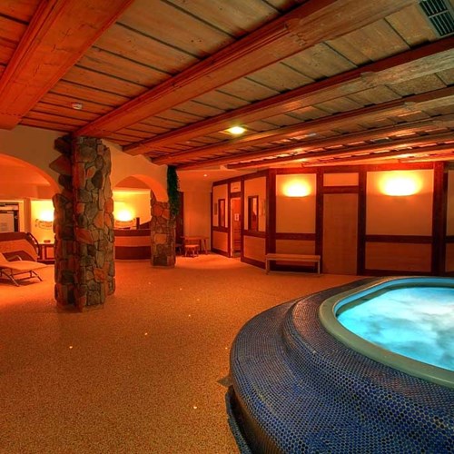hotel-neue-post-zell-am-see-sauna-jacuzzi.jpg