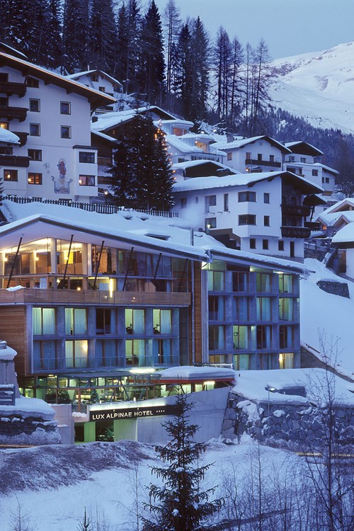 Lux-Hotel-Winter.jpg