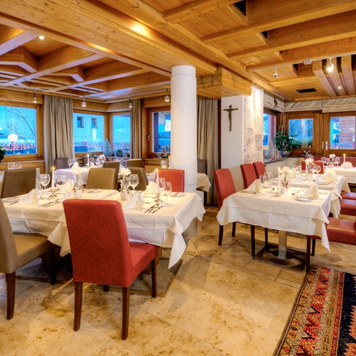 hotel-art-kristiana-saalbach-restaurant.jpg