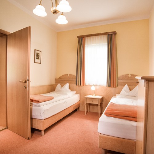 hotel-alpenblick-bad-gastein-family-room.JPG