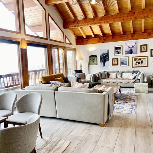 chalet-monique-lounge-1a.jpg