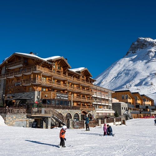 Hotel Levanna - Sur les pistes 001.jpg