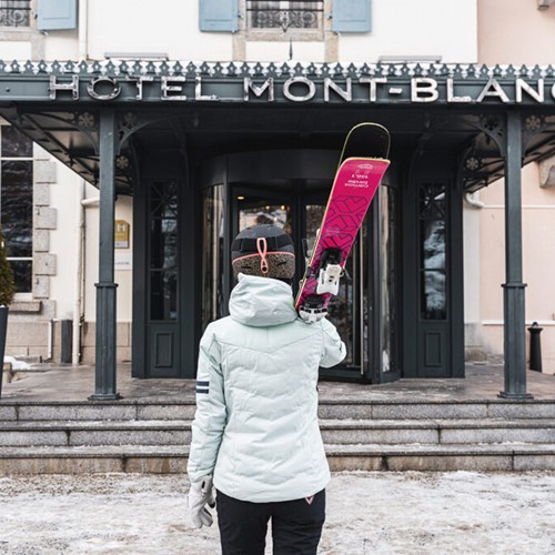 HôtelMont-BlancChamonix-entree-hotel-1024x680.jpg