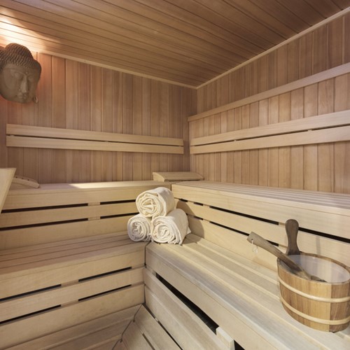 635a707c5a7c84090e6ef5a9_Sauna-SUNSTAR_Hotel_Wengen_130__FocusFillWzEyODAsODEwLCJ5IiwyMF0.jpg