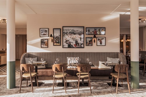 Bar area - Hotel Faern, Crans Montana