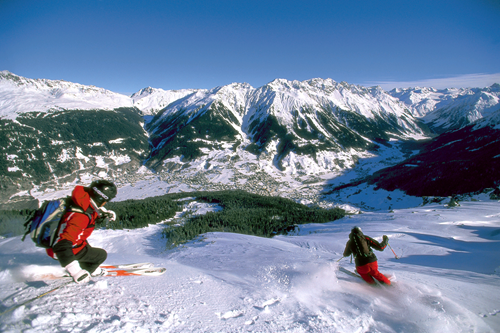 intermediate-skiing-down-to-klosters