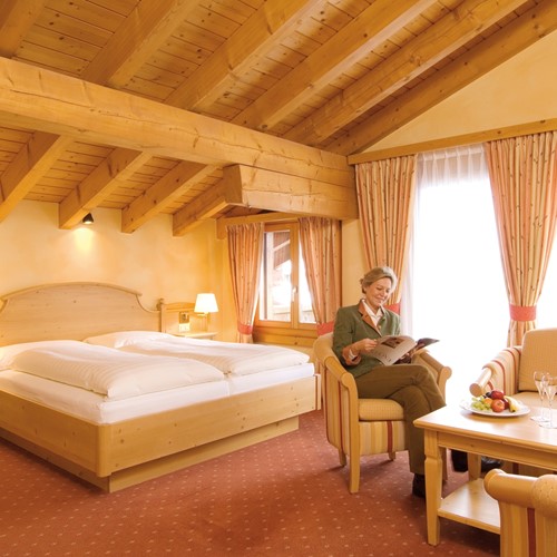 Silvretta-Parkhotel-Klosters-Bedroom7.JPG