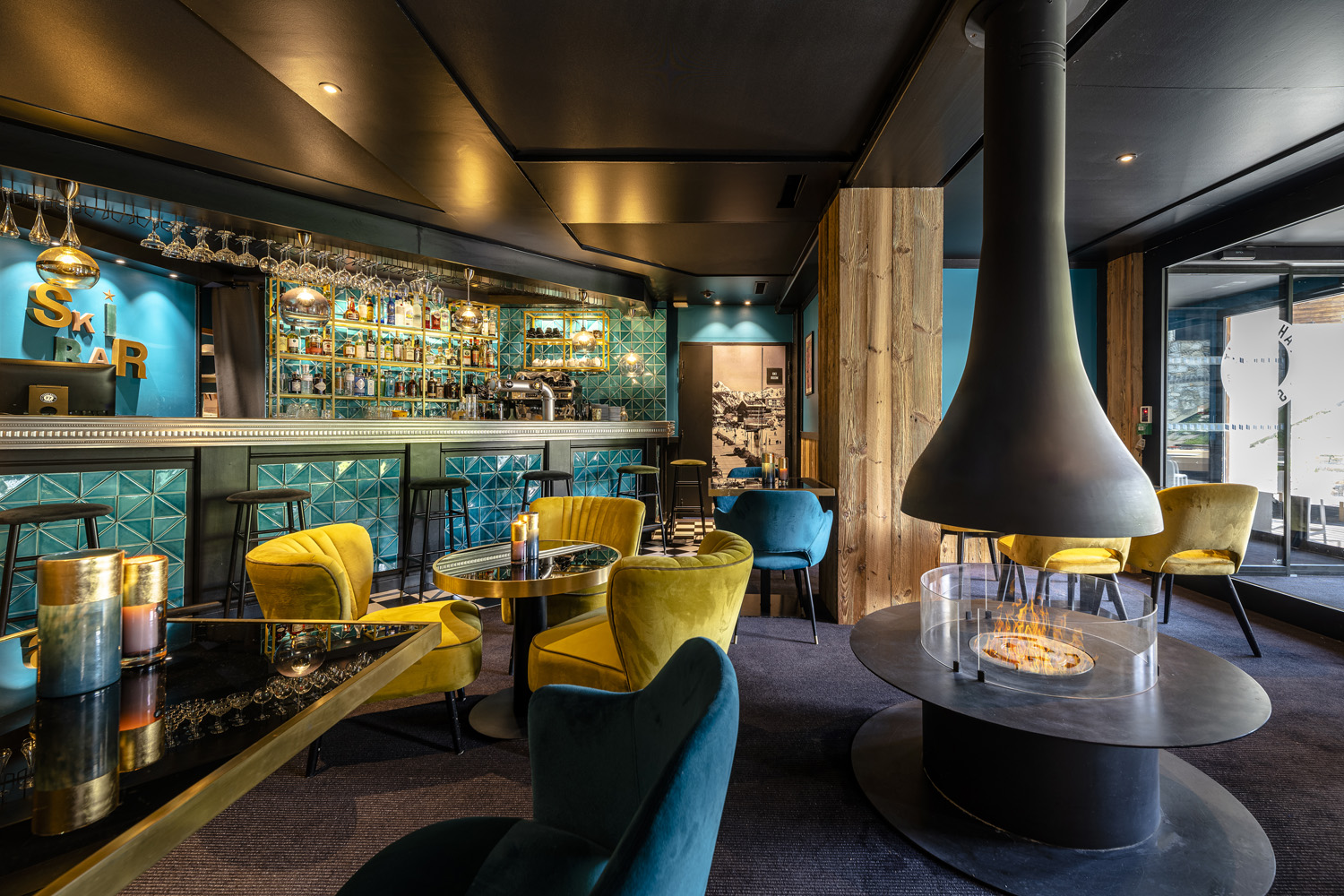 CF7 I ski bar 03 ©StudioChevojon.jpg